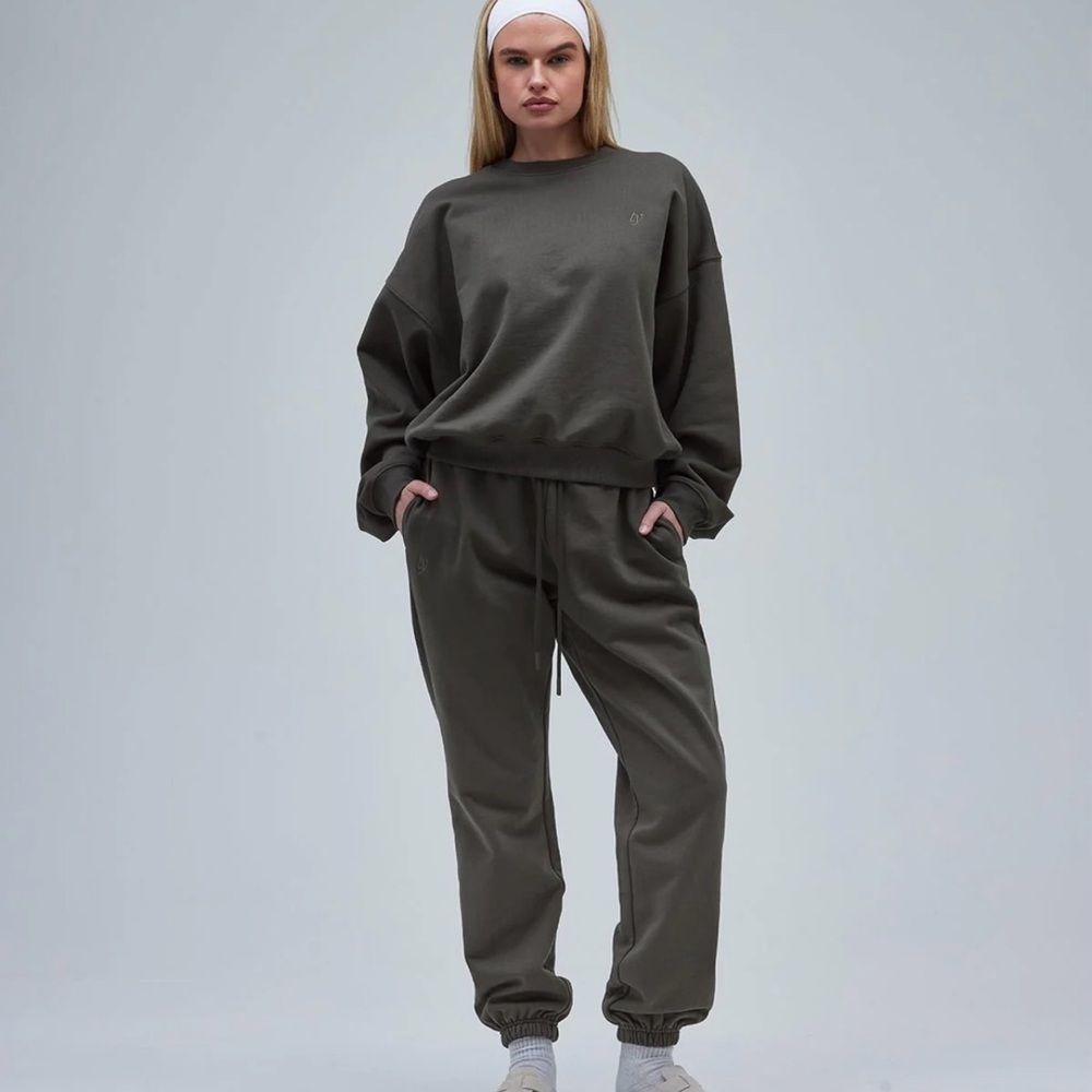 Thirty Years Signature Crew Set in Fog